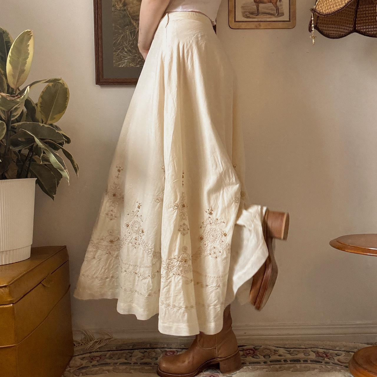 Vintage cream maxi skirt (S)
