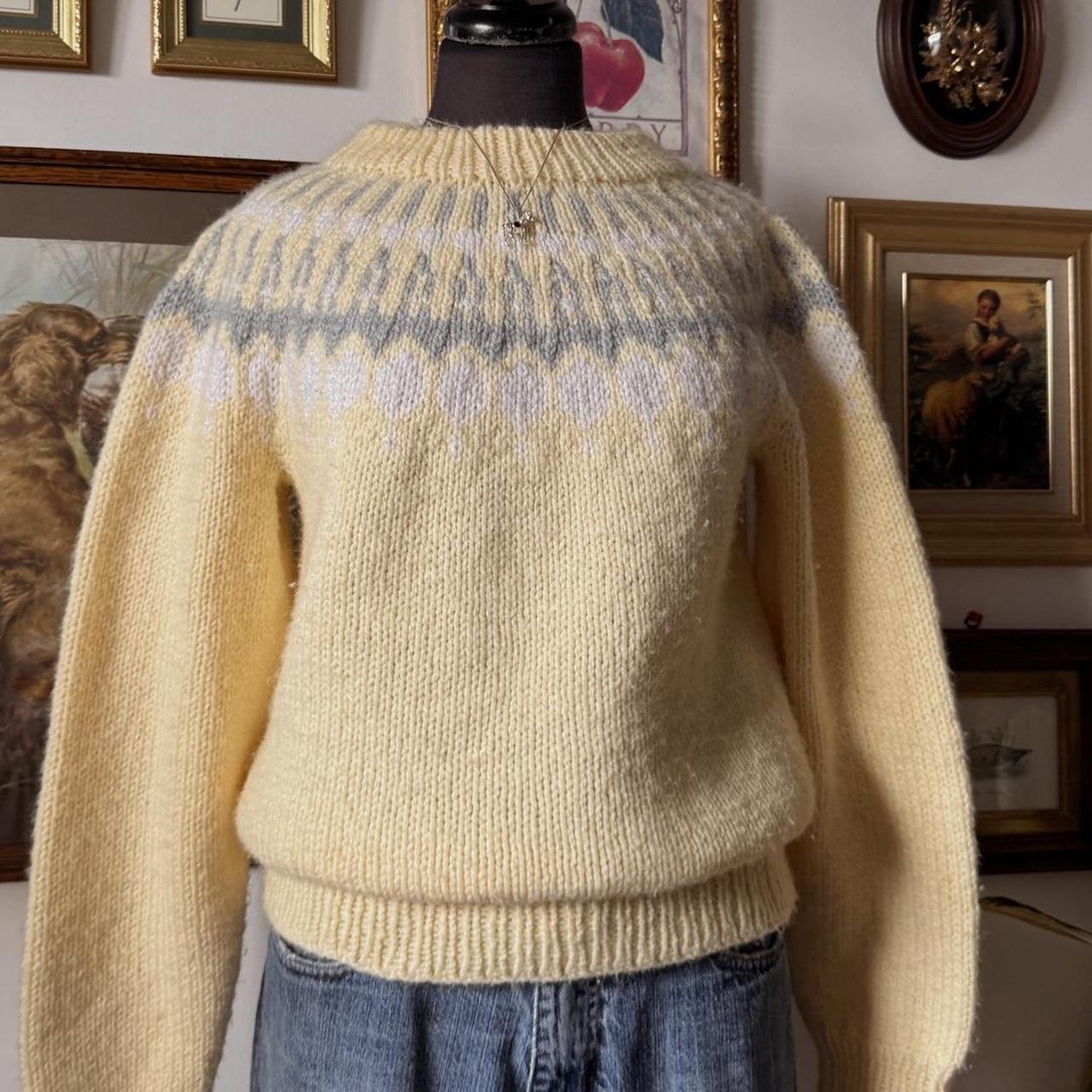 Butter yellow vintage knit sweater (S)