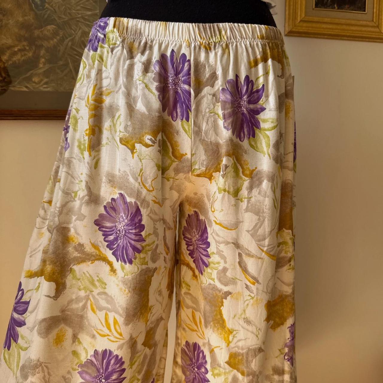 Wide leg flowy capri pants (S)