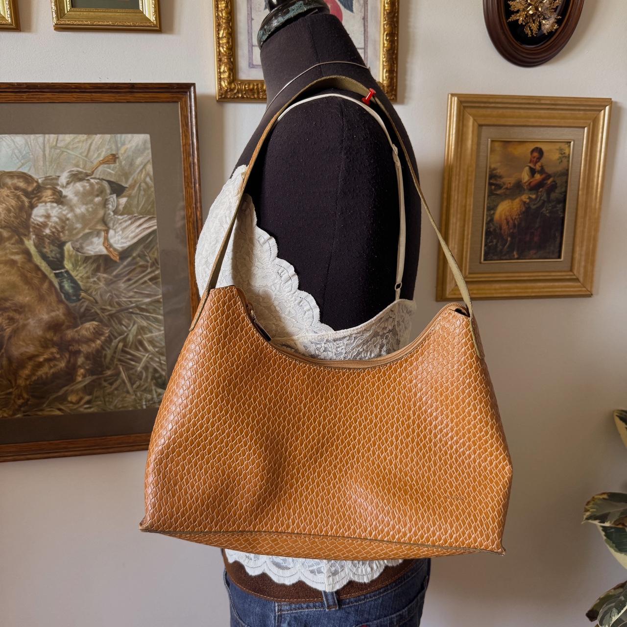 Tan leather shoulder bag