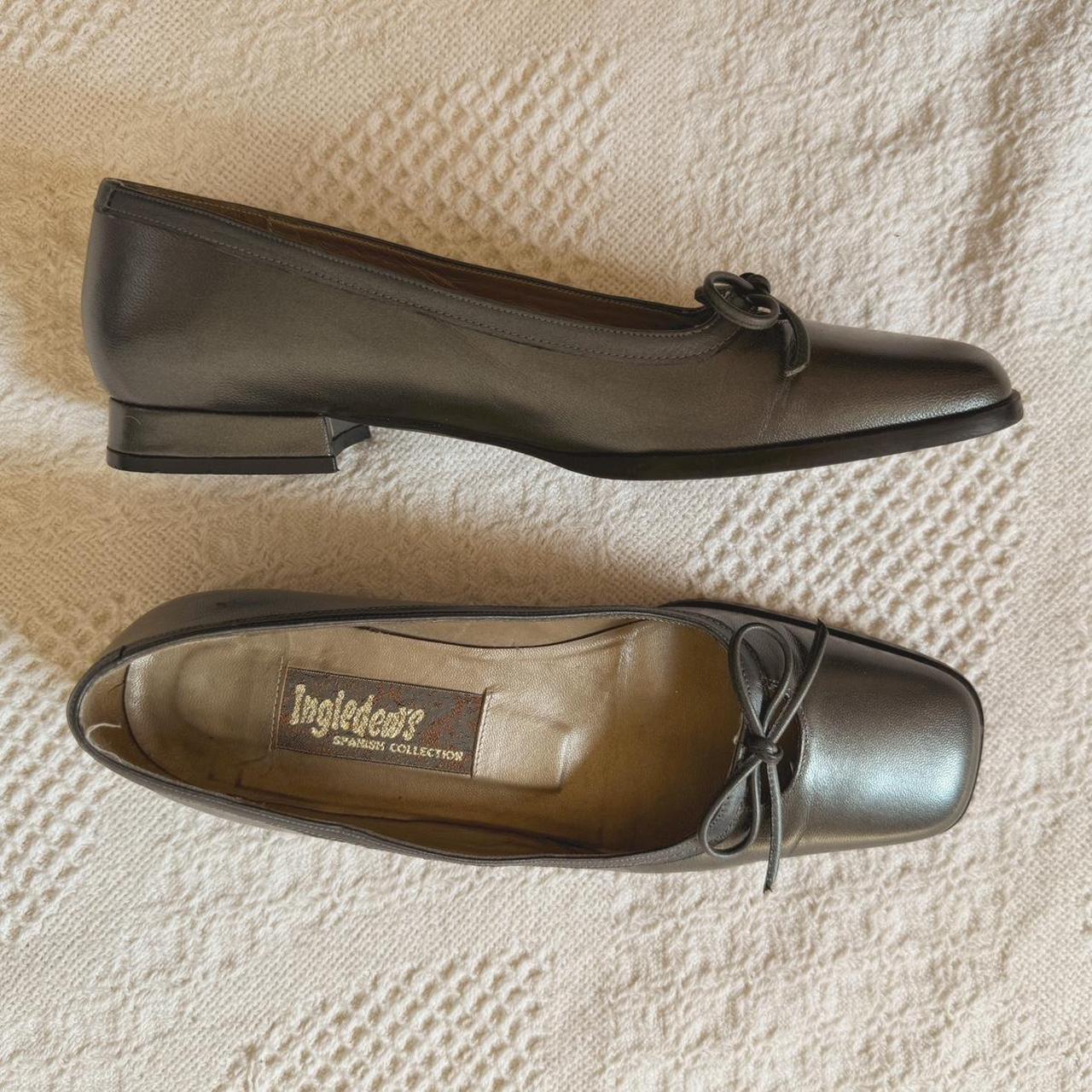 Dark silver flats (7)