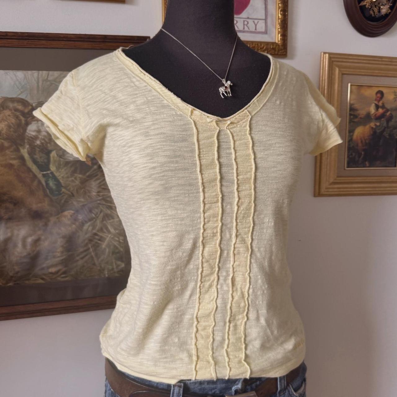 Butter yellow baby tee (L)