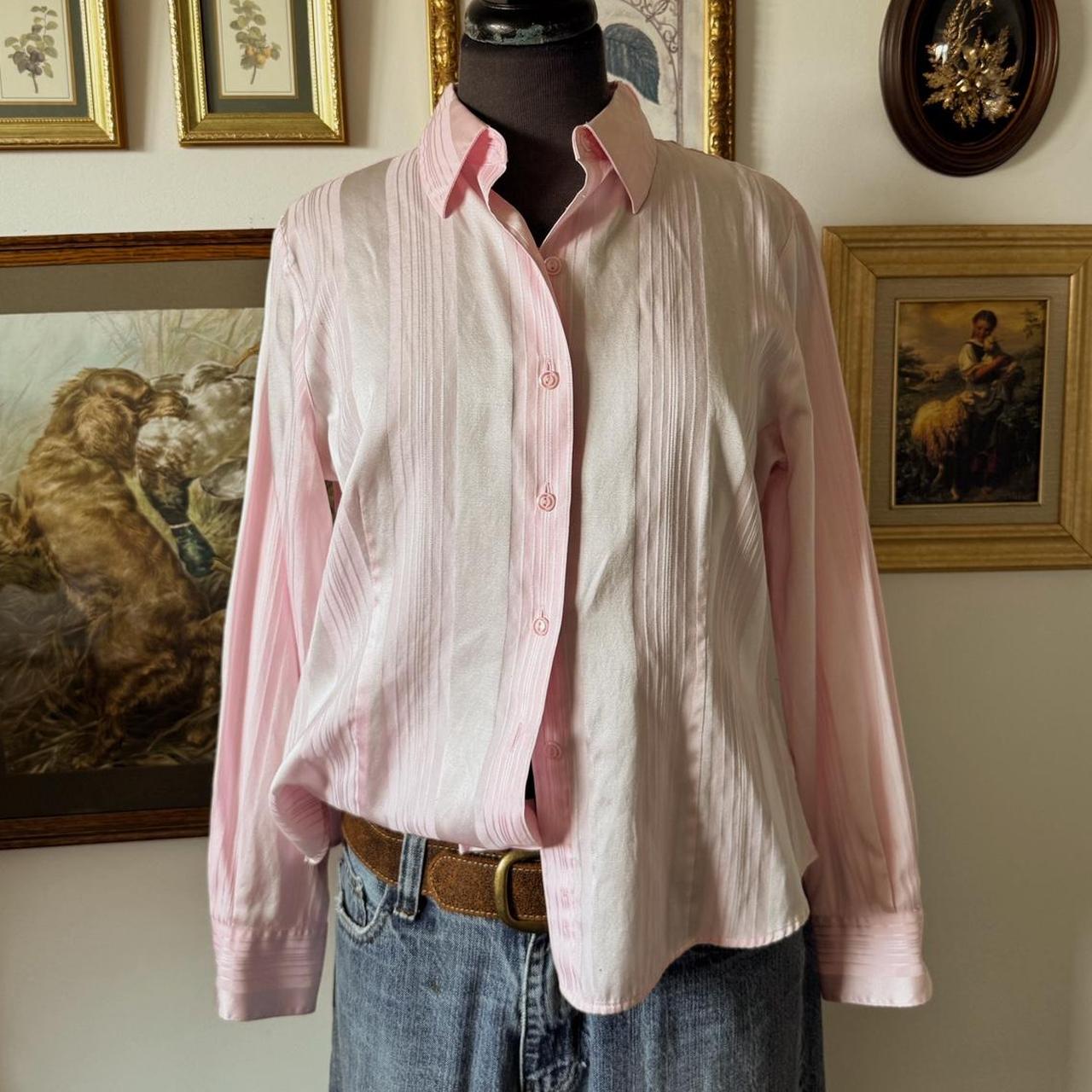 Soft pink button up (M)