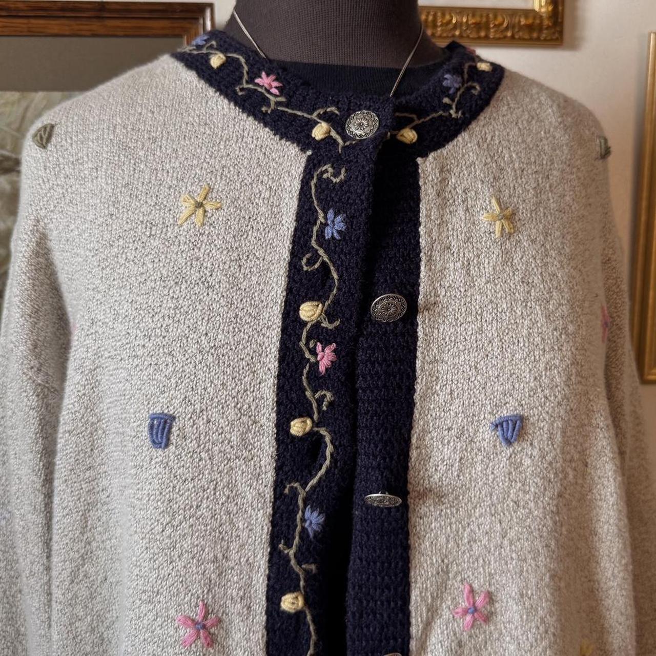 Grey cottage floral cardigan (L)