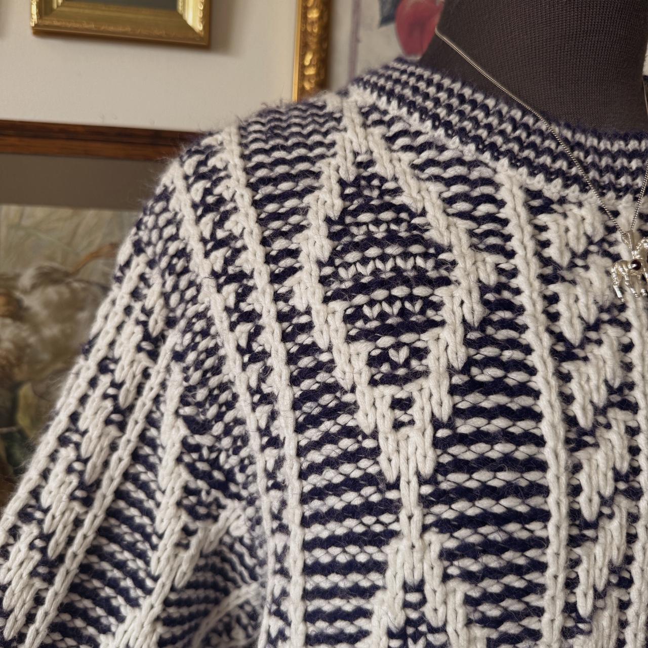 Navy fisherman knit sweater (S)