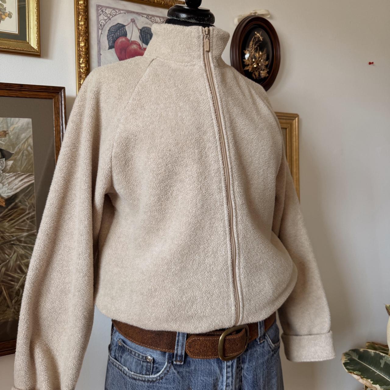 Cream zip up fleece (M)