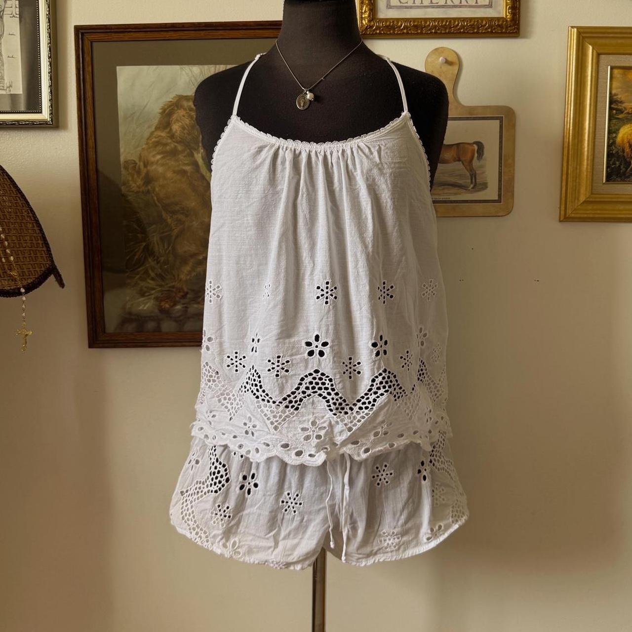 White cotton eyelet tank & shorts set (L)