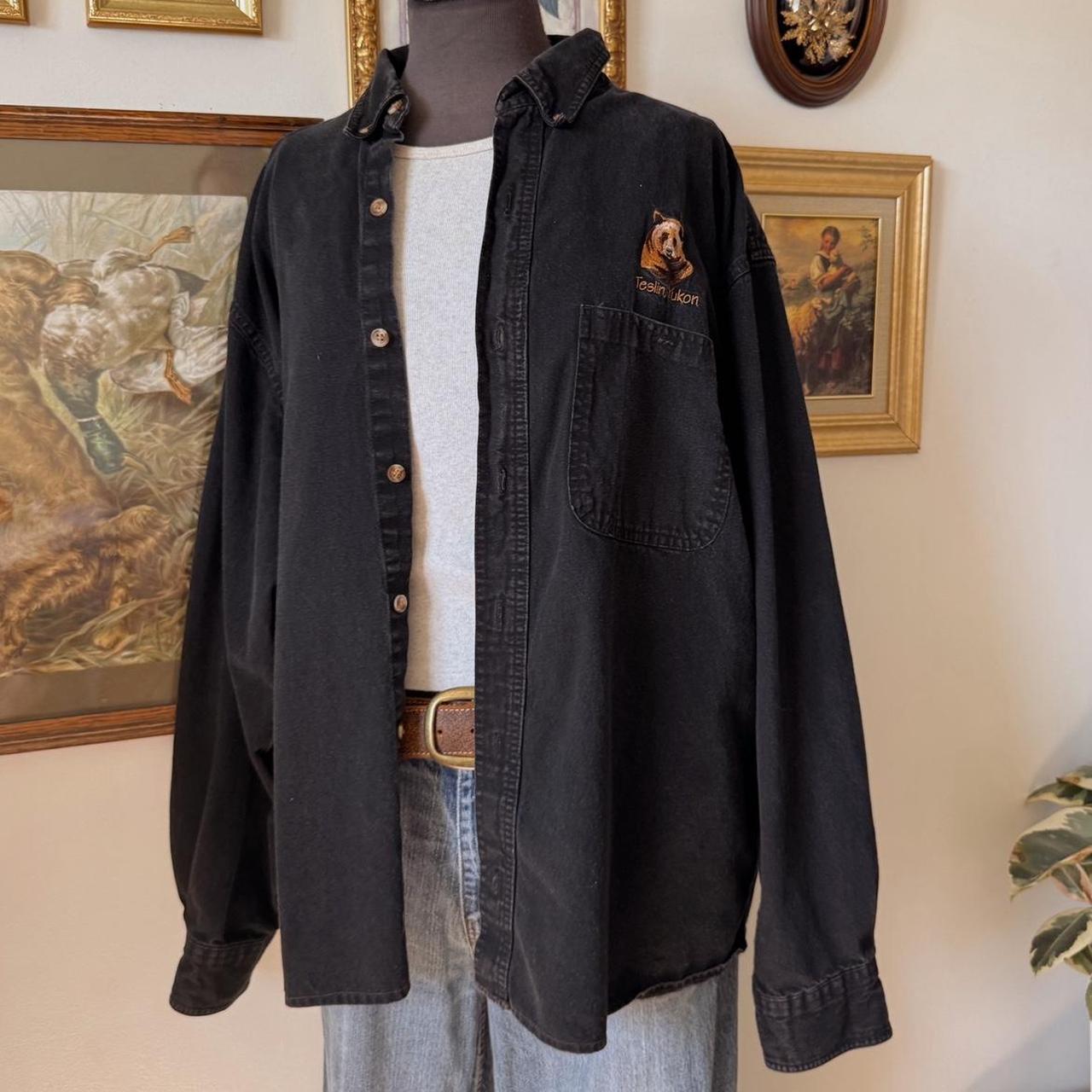 Black vintage 90s button-up shirt (L)