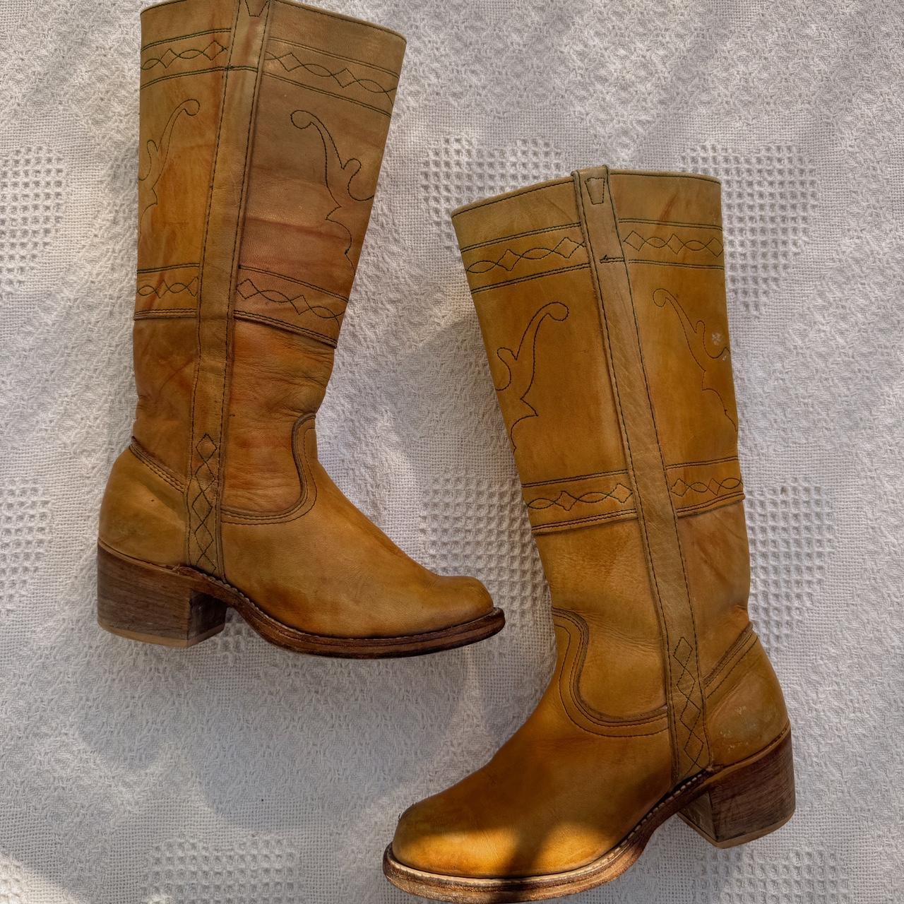 Tan leather campus boots (7.5)