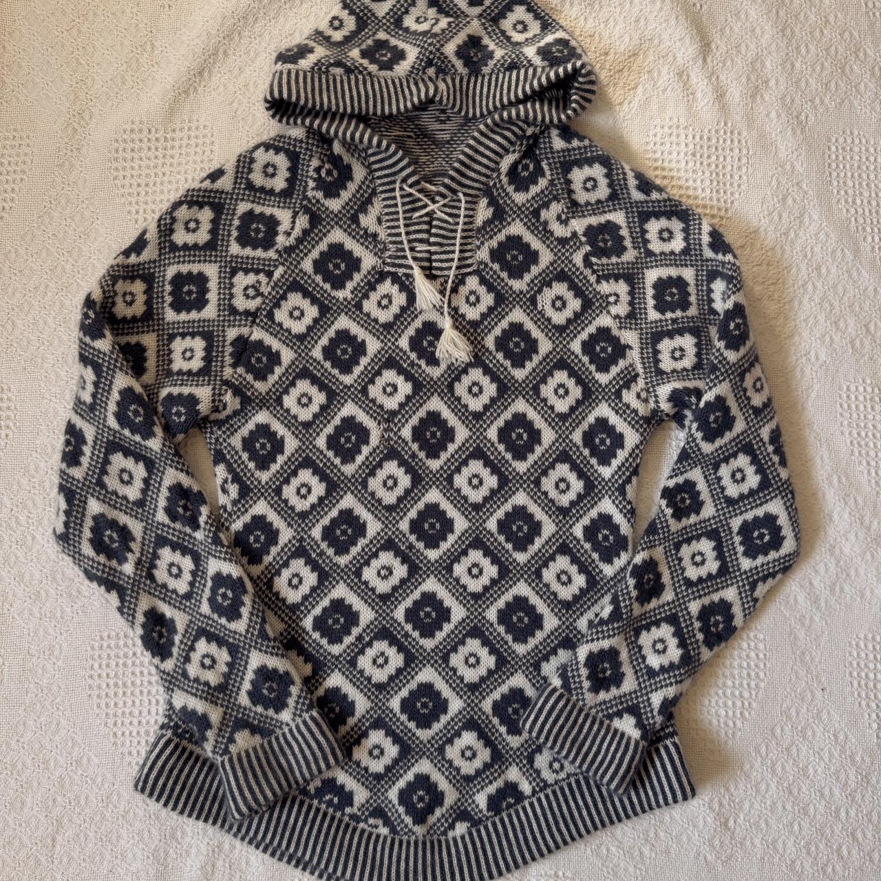Navy floral knit hooded sweater (S/M)