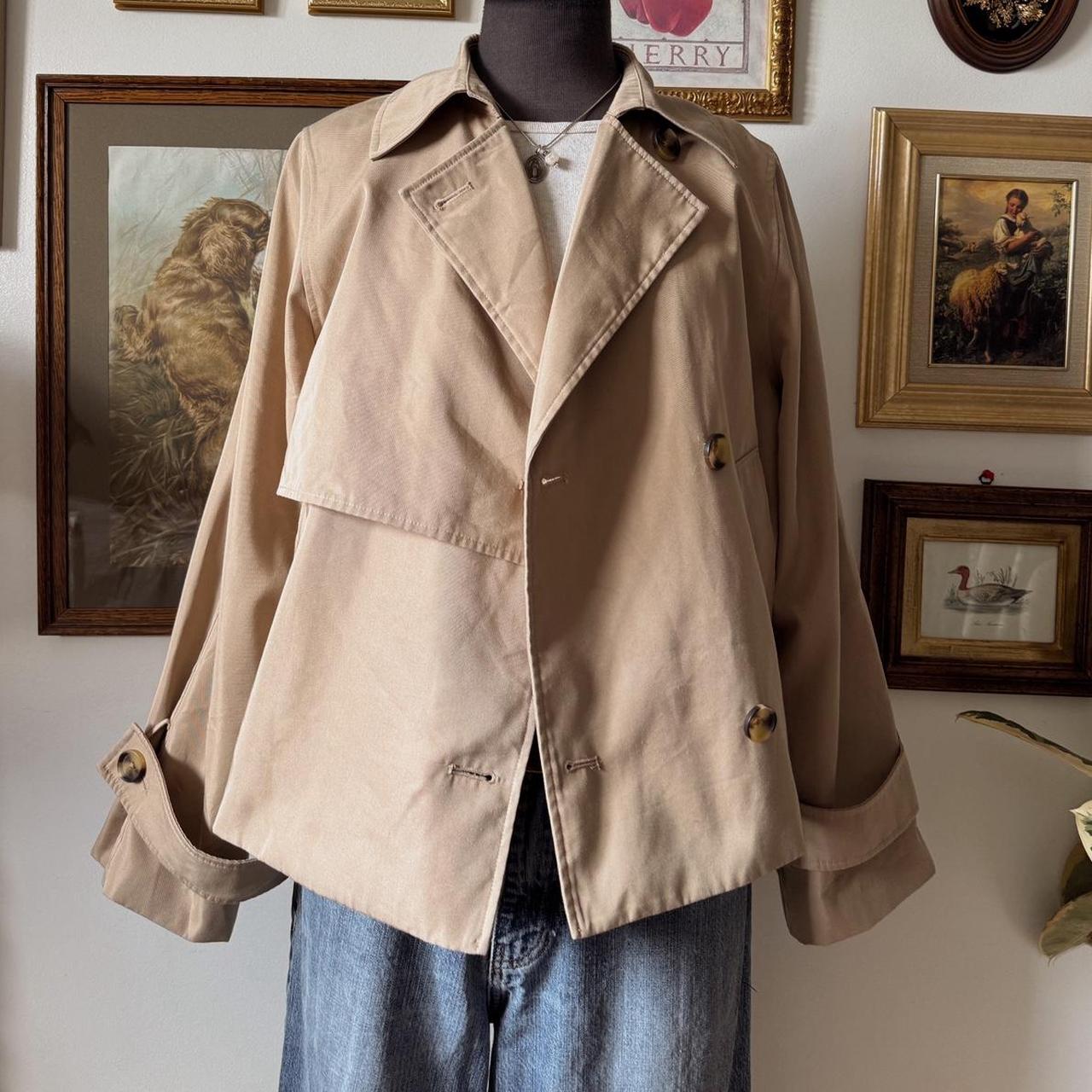 Tan cropped trench coat (M)