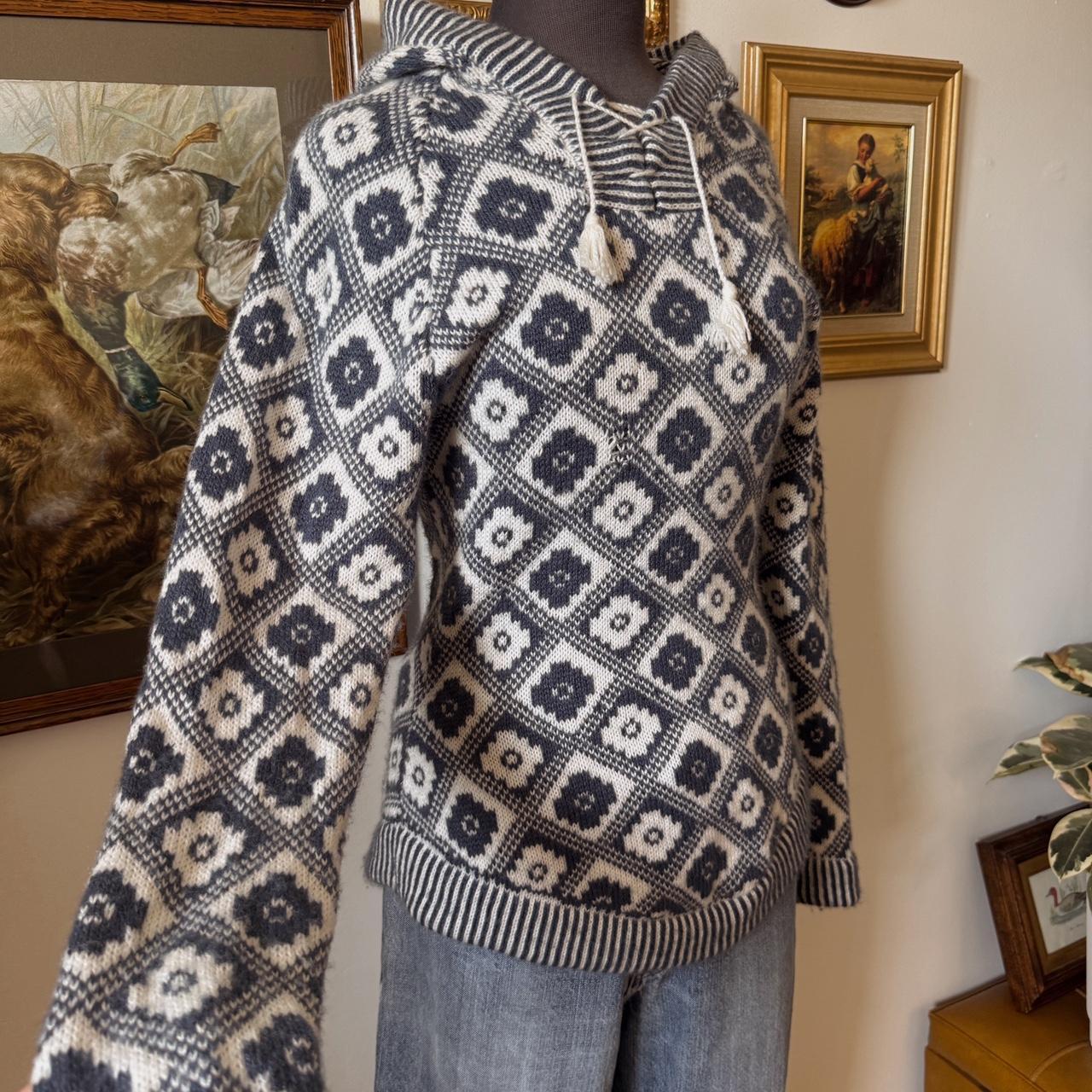 Navy floral knit hooded sweater (S/M)