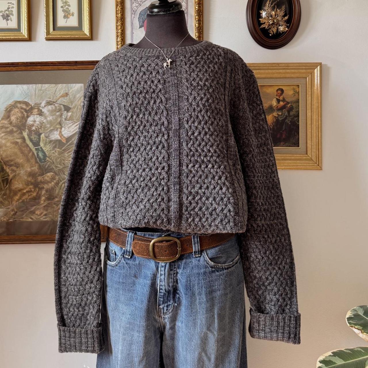 Grey chunky cable knit sweater (XL)
