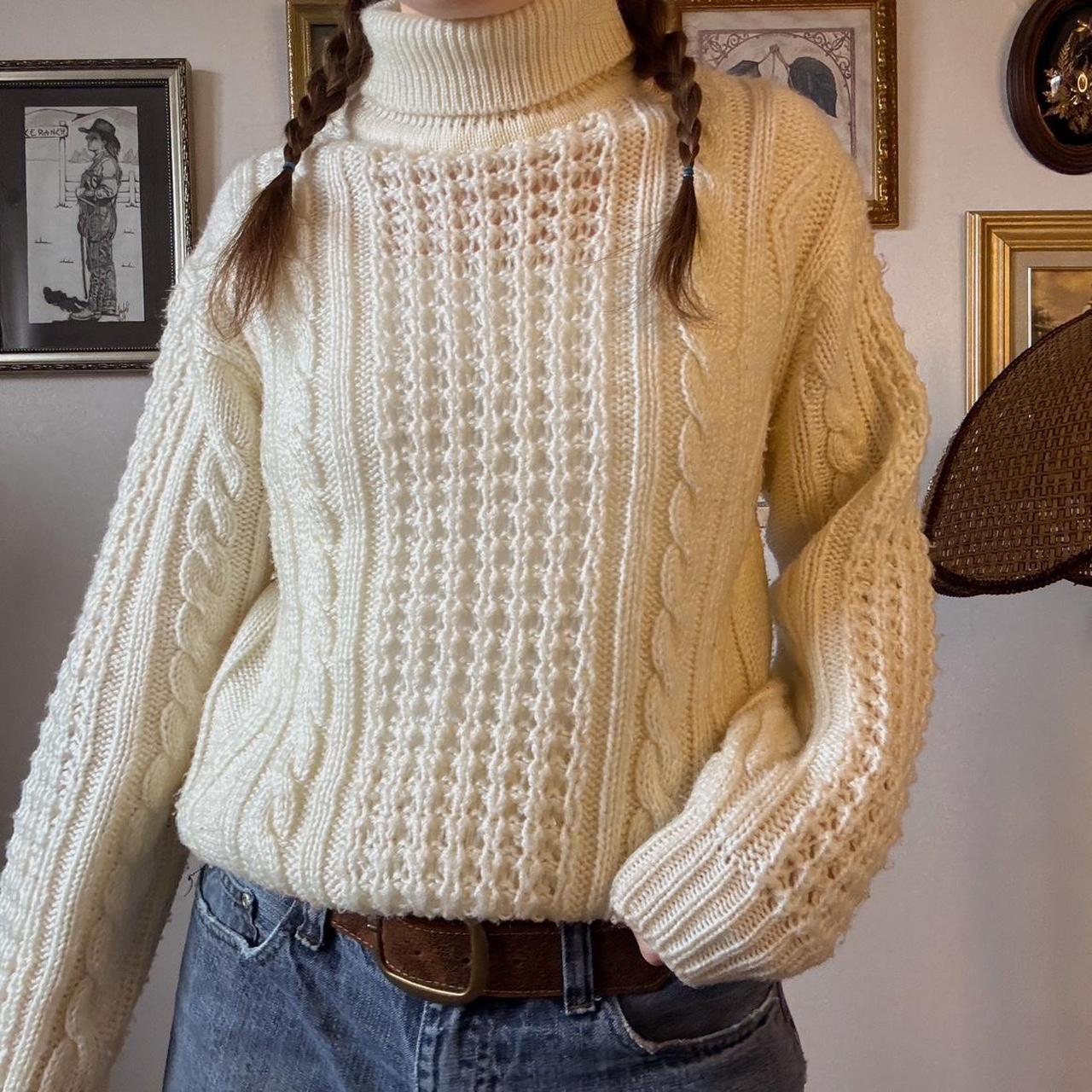 Cream cable knit turtleneck sweater (M)