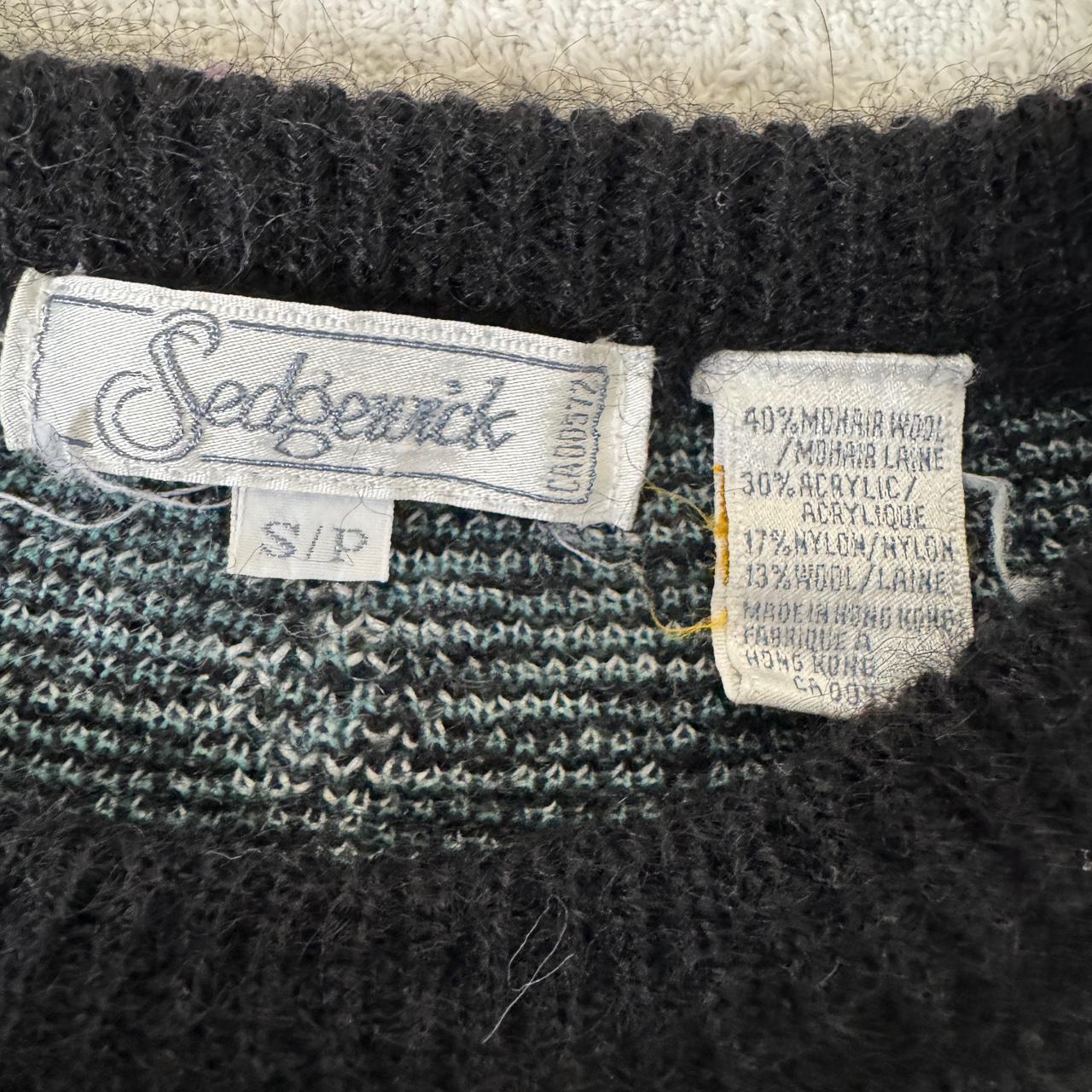 Black diamond vintage knit sweater (S)