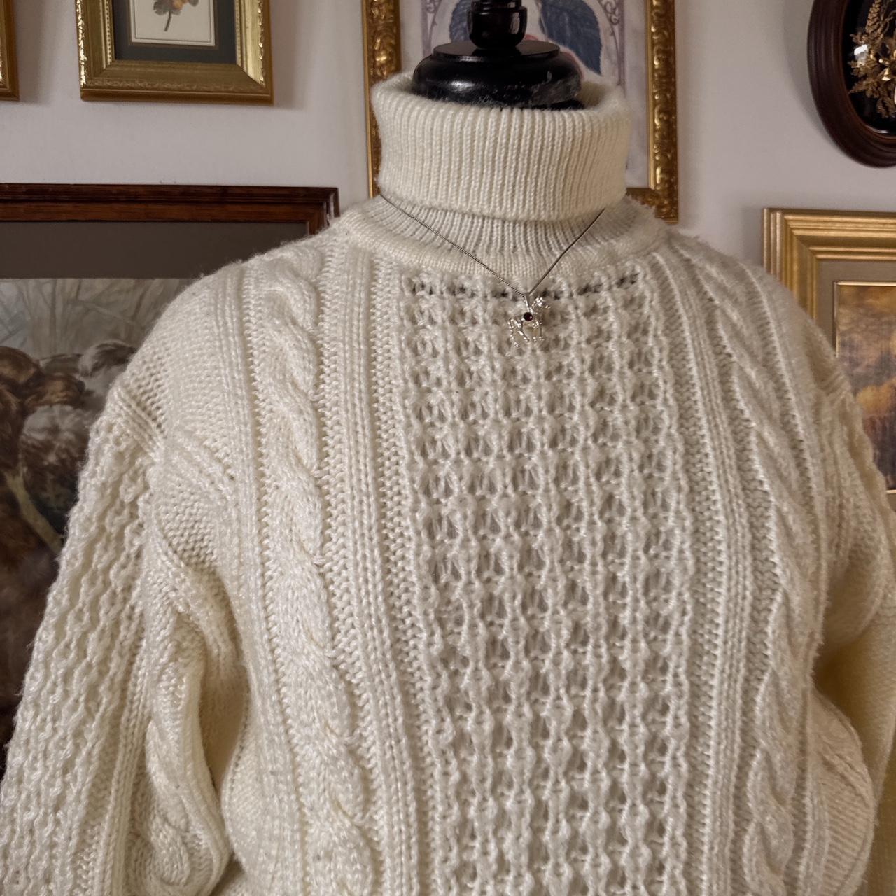 Cream cable knit turtleneck sweater (M)