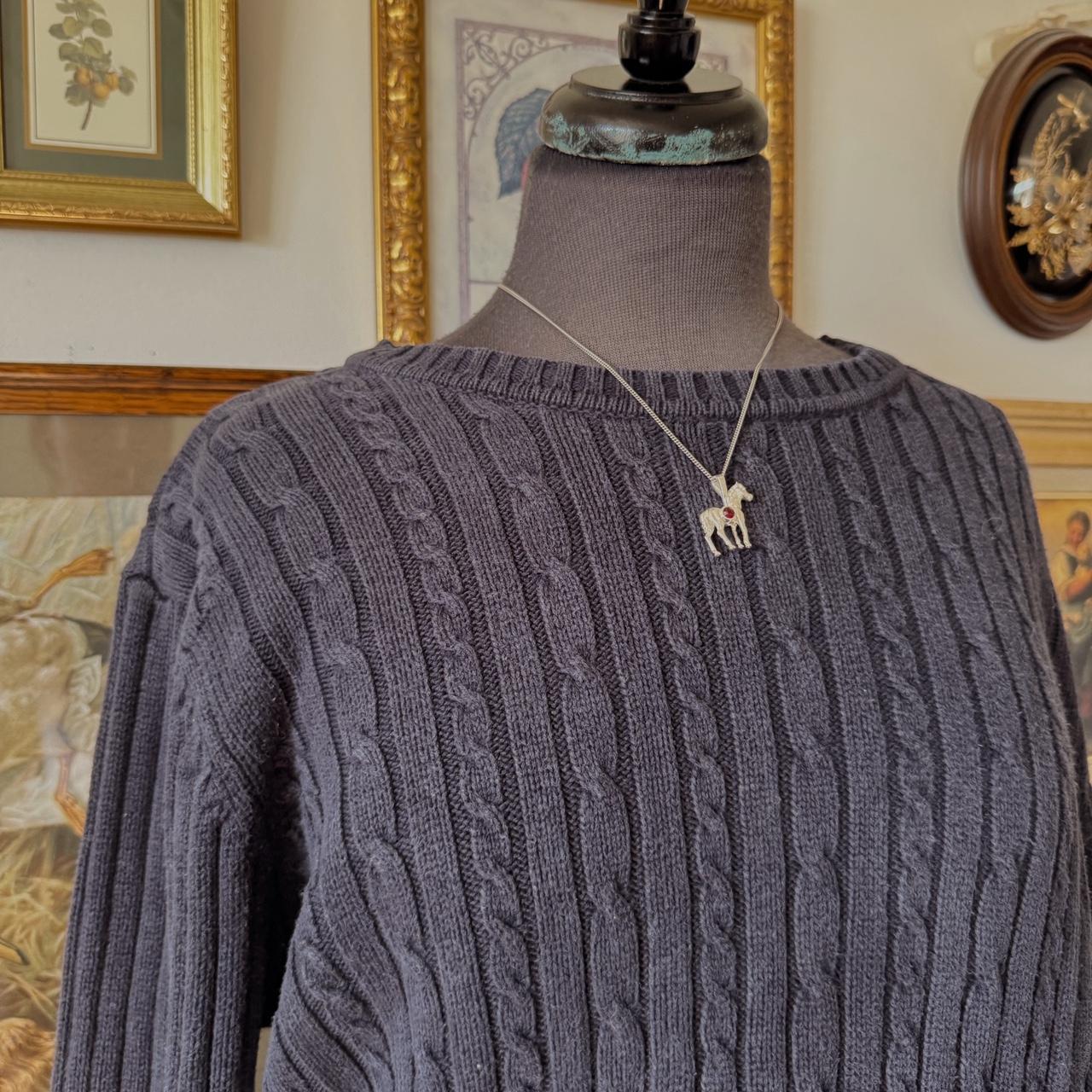 Navy blue cable knit sweater (L)