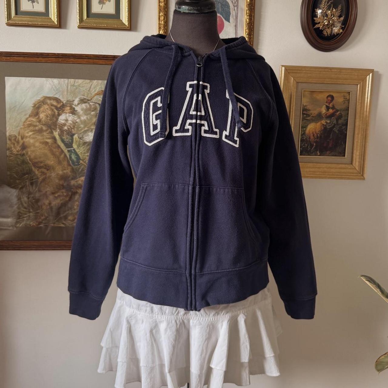 Gap zip up hoodie (M)