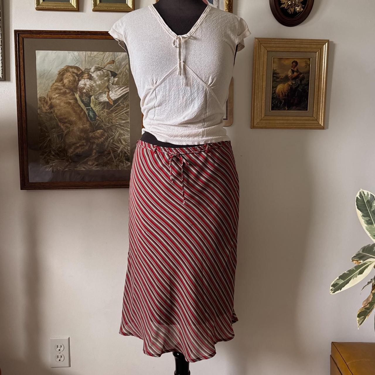 Red striped Y2K midi skirt (M)