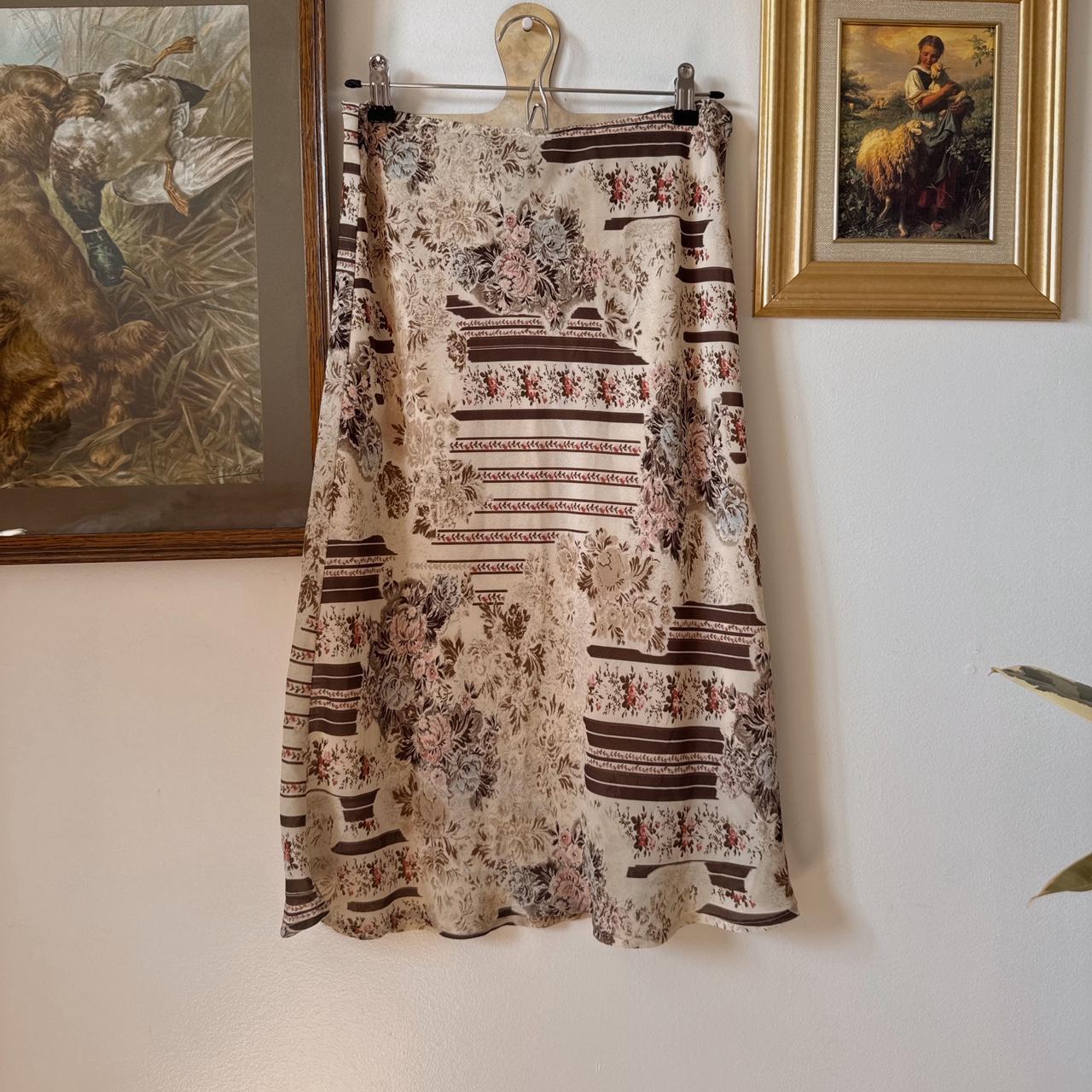 Cream floral midi skirt (S/M)