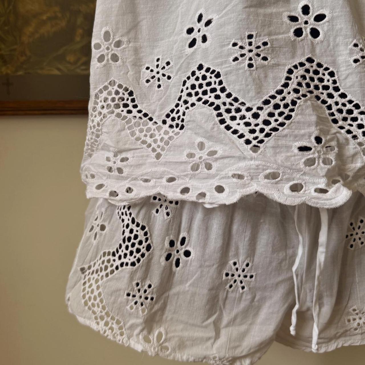 White cotton eyelet tank & shorts set (L)