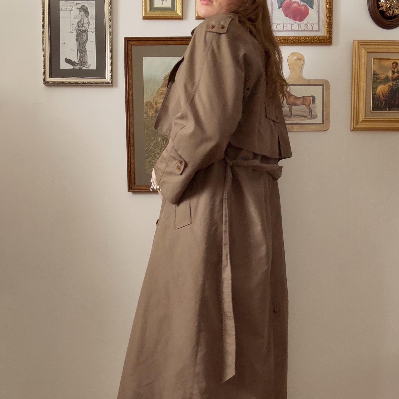 Vintage long trench coat (M)