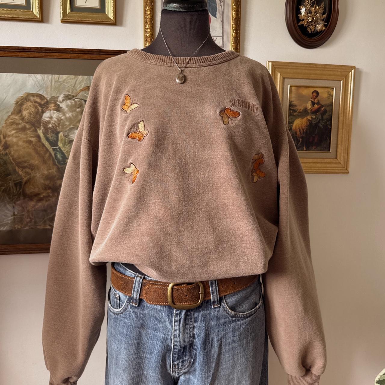 Cozy butterfly sweatshirt (XL)