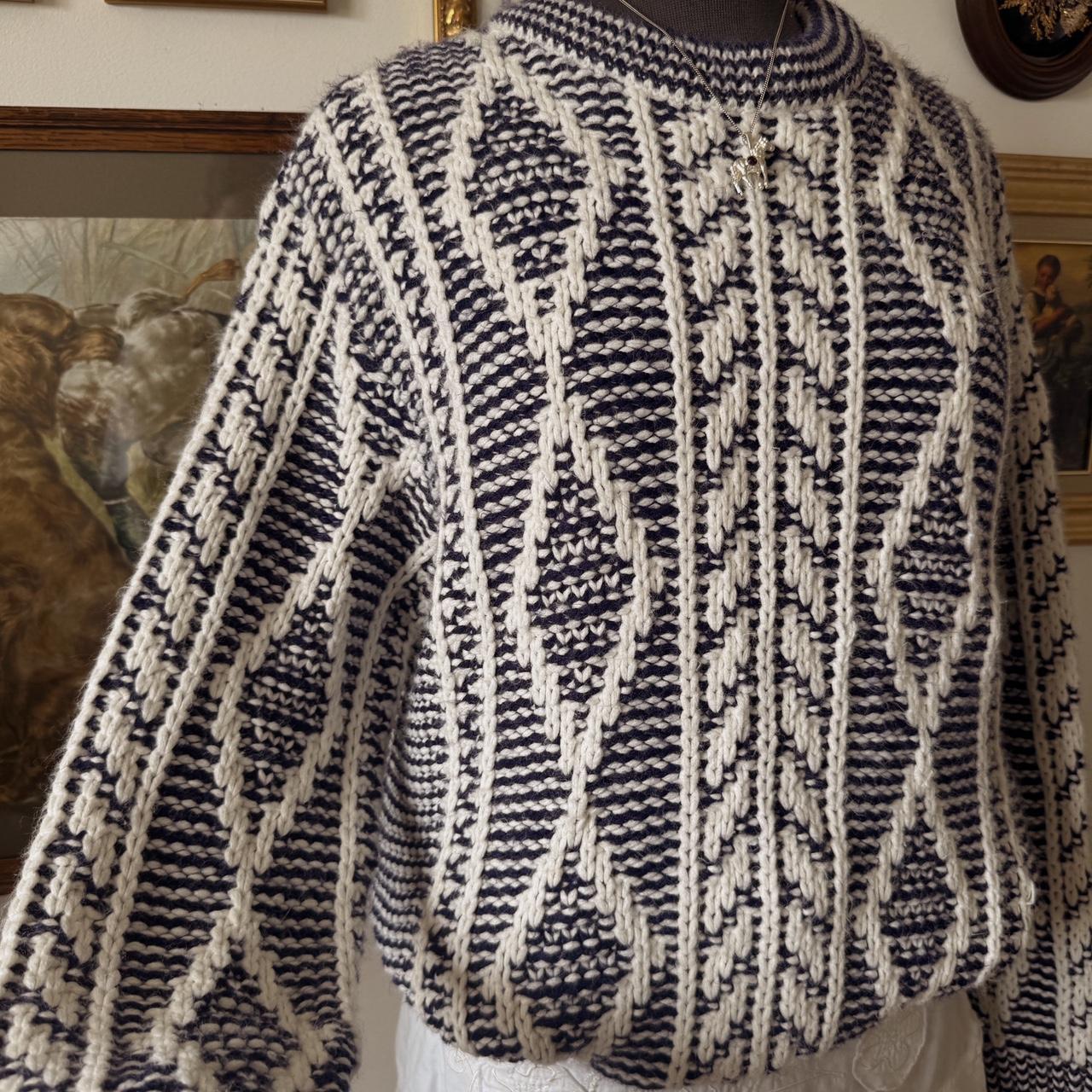 Navy fisherman knit sweater (S)