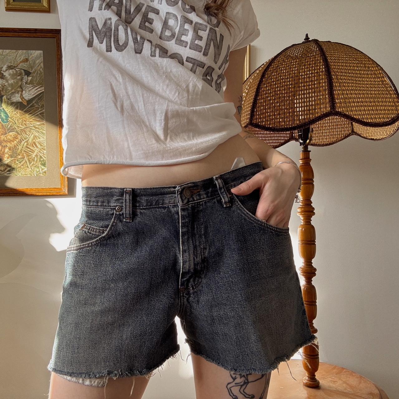 Vintage wrangler denim shorts (32")