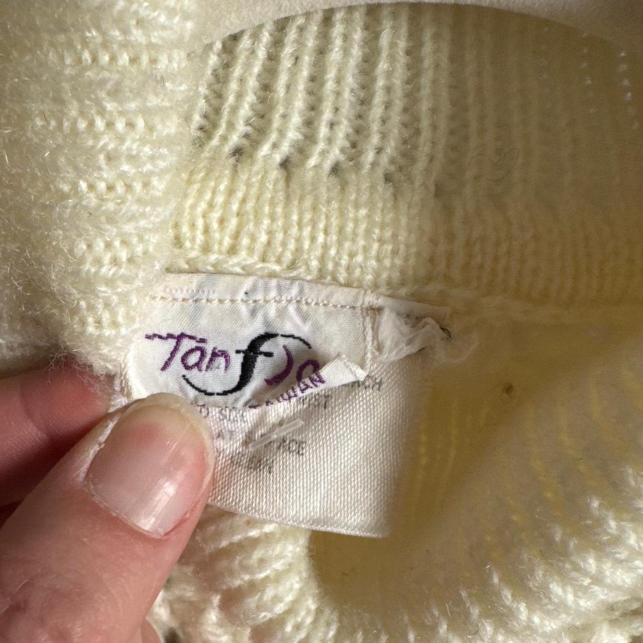 Cream cable knit turtleneck sweater (M)