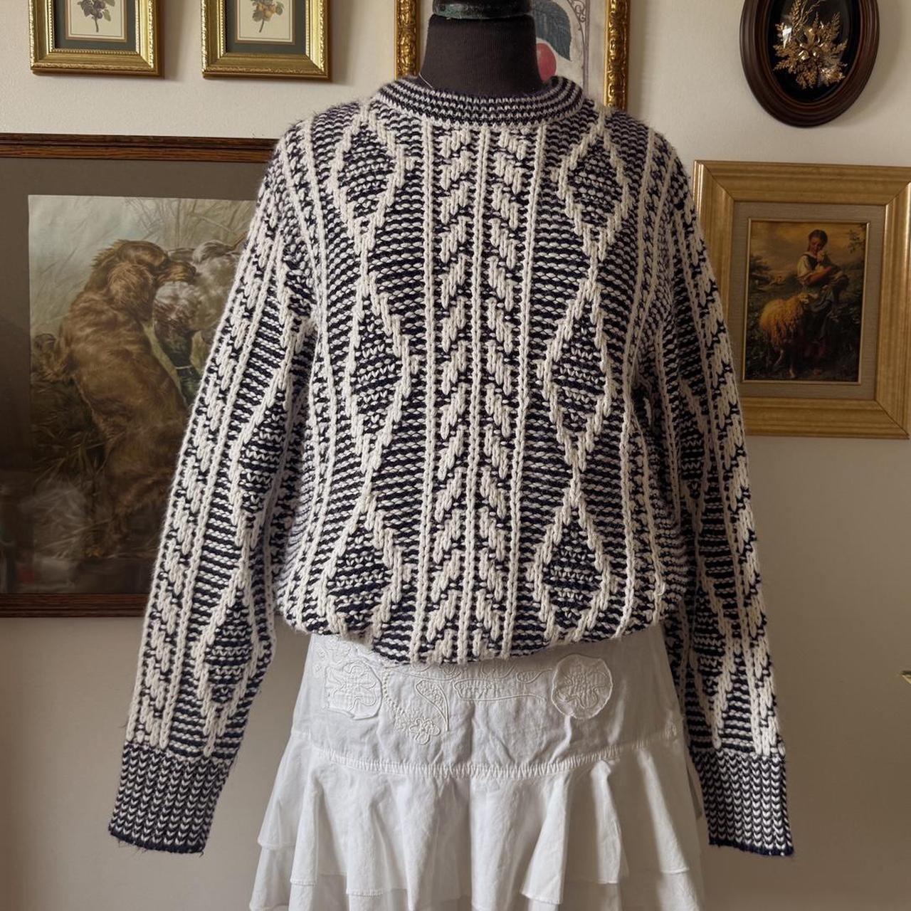 Navy fisherman knit sweater (S)