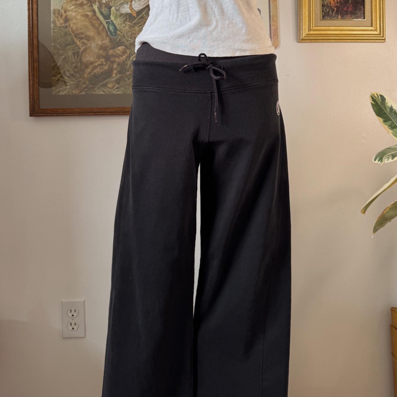 Y2K wide leg Lululemon sweatpants (M)