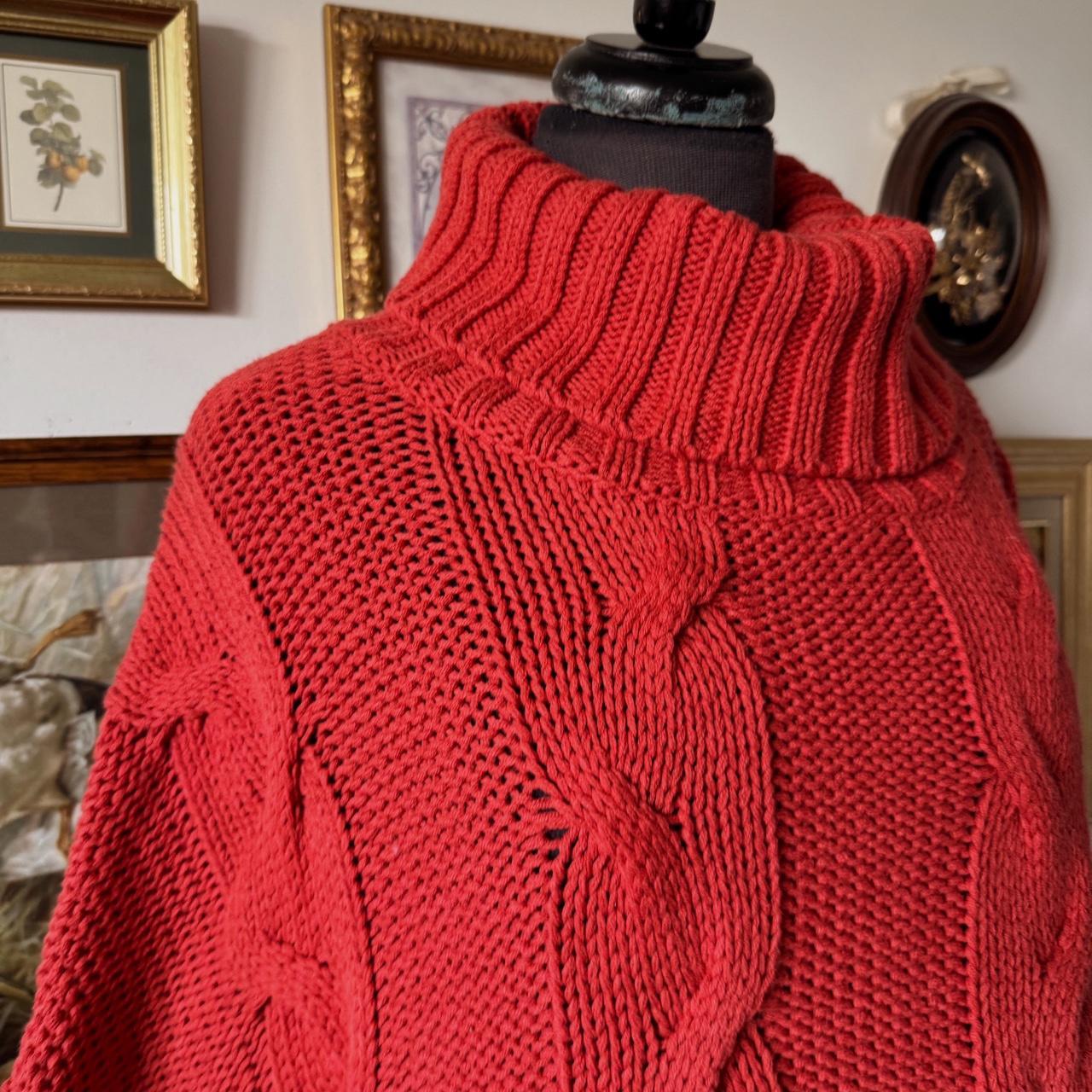Red cable knit sweater (L)