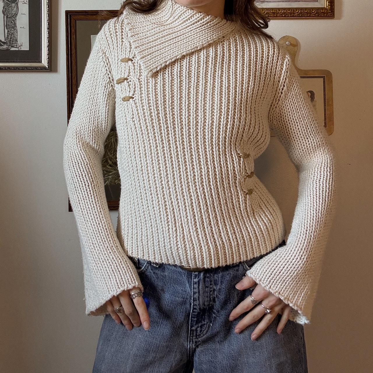 Y2K cream bell sleeve sweater (M)