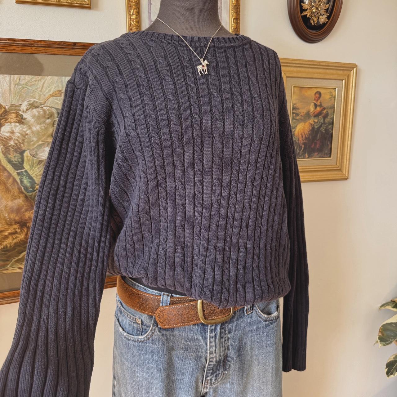 Navy blue cable knit sweater (L)