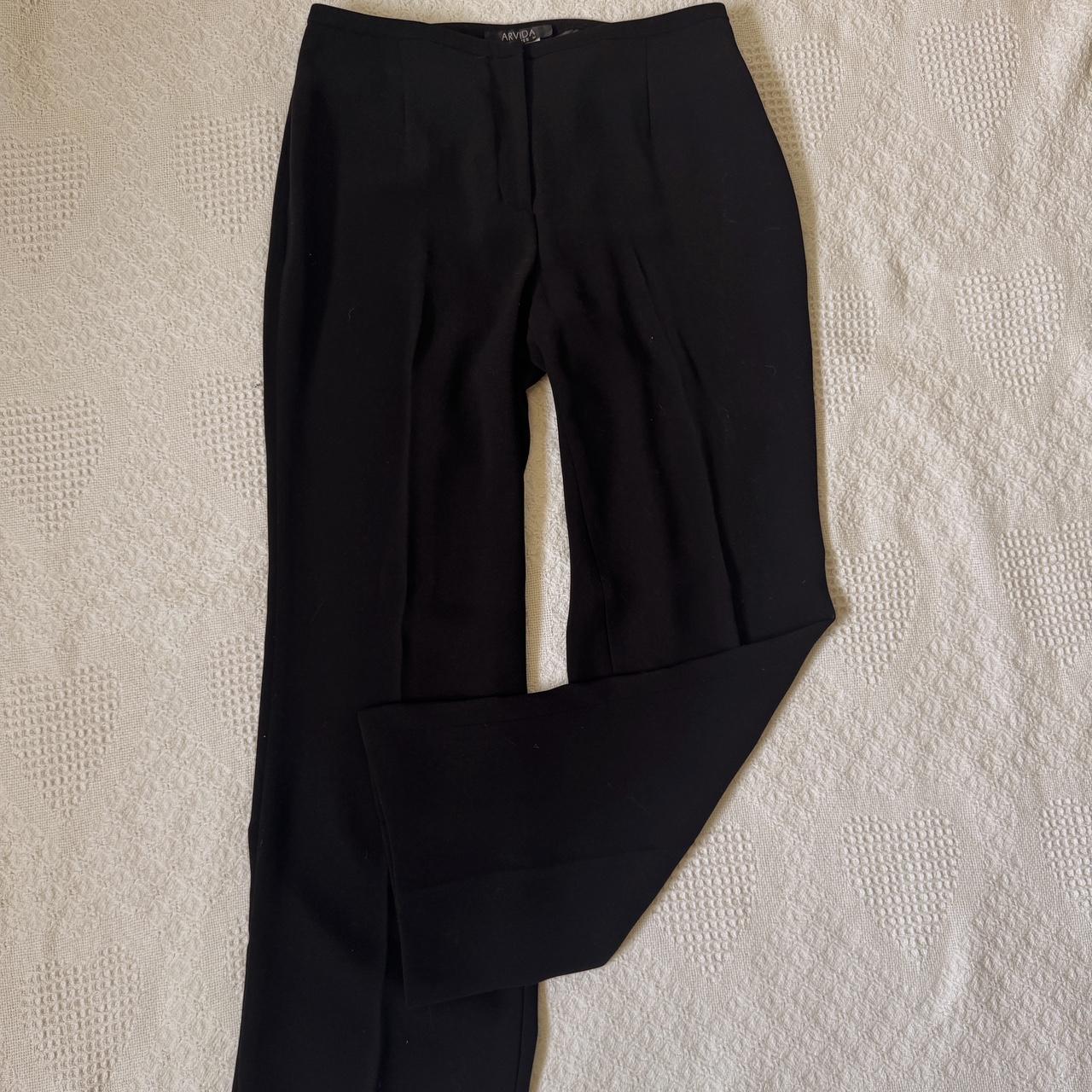 Black pleated trousers (M)