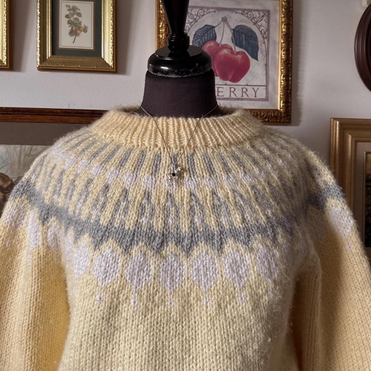 Butter yellow vintage knit sweater (S)