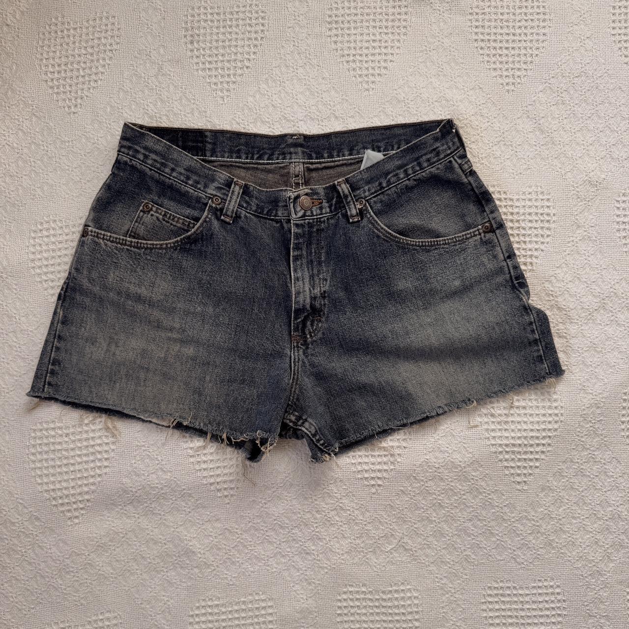 Vintage wrangler denim shorts (32")