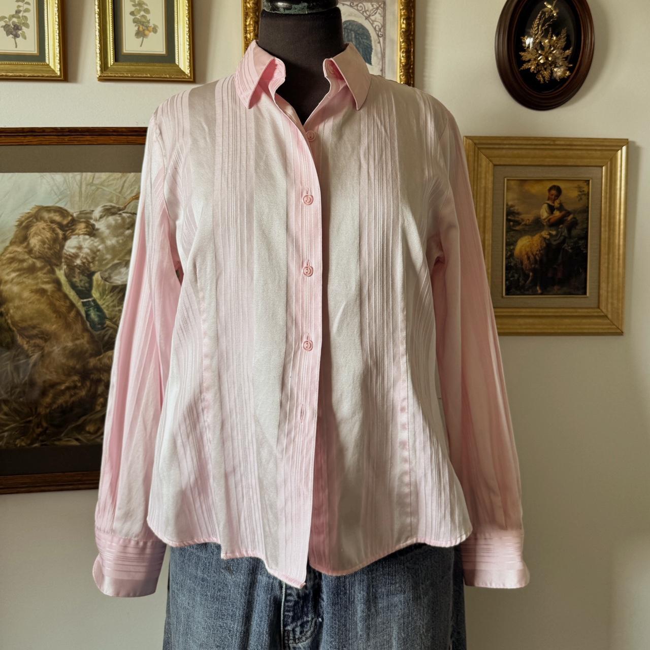 Soft pink button up (M)