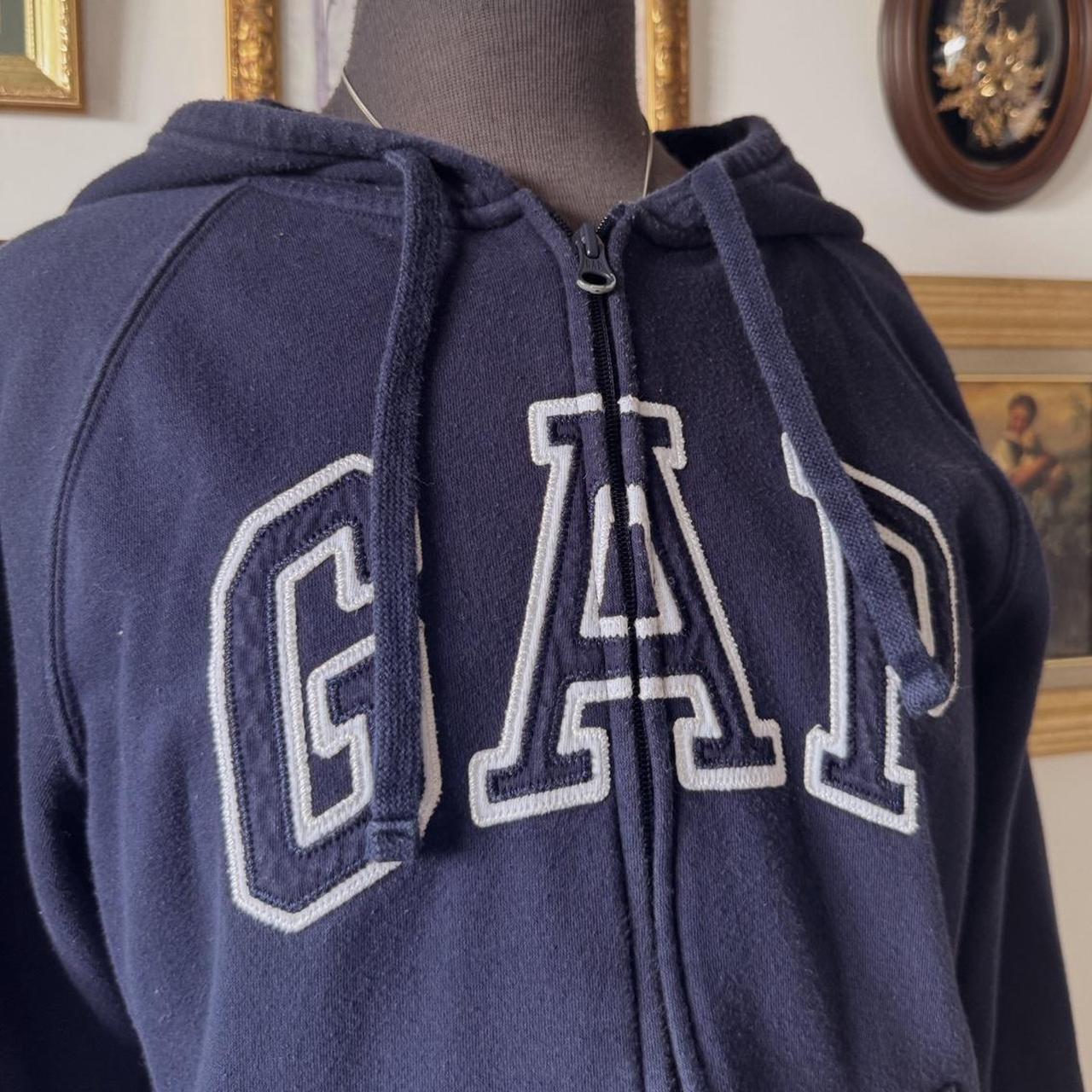 Gap zip up hoodie (M)