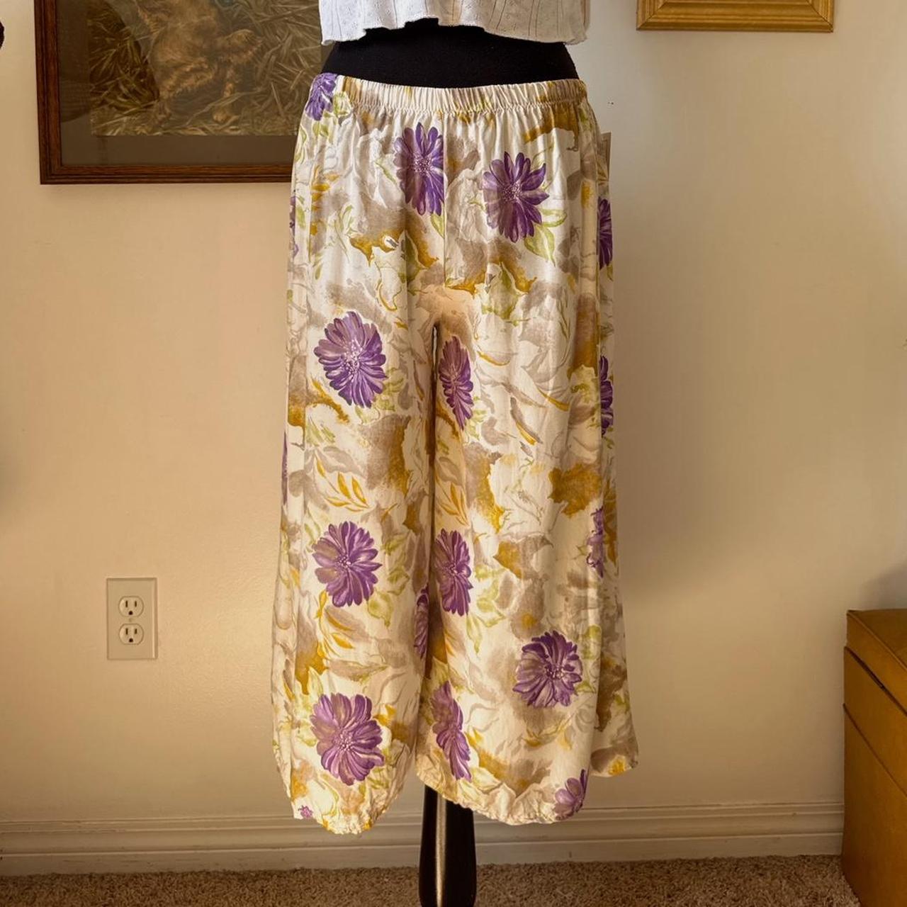 Wide leg flowy capri pants (S)