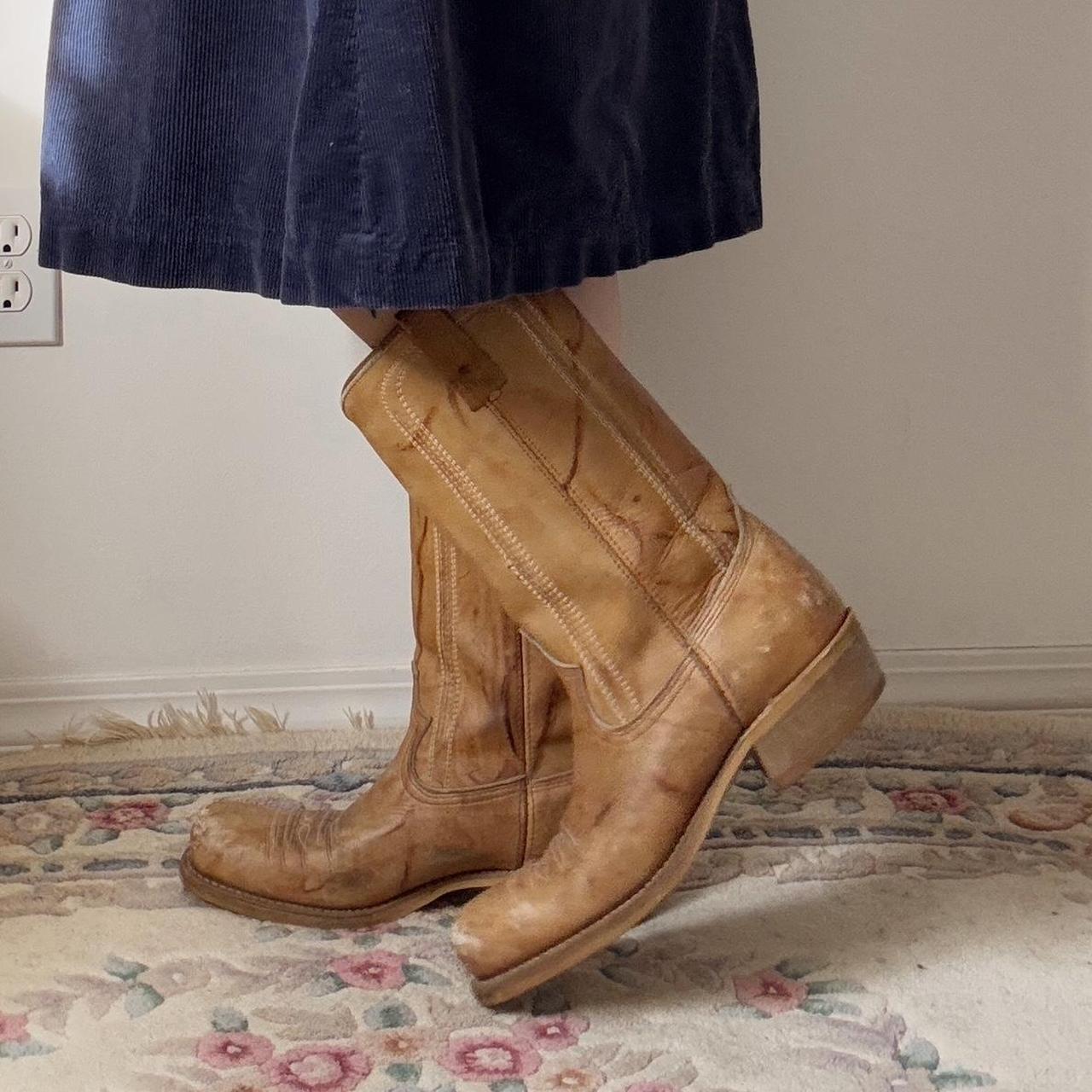 Tan leather cowboy boots (9)