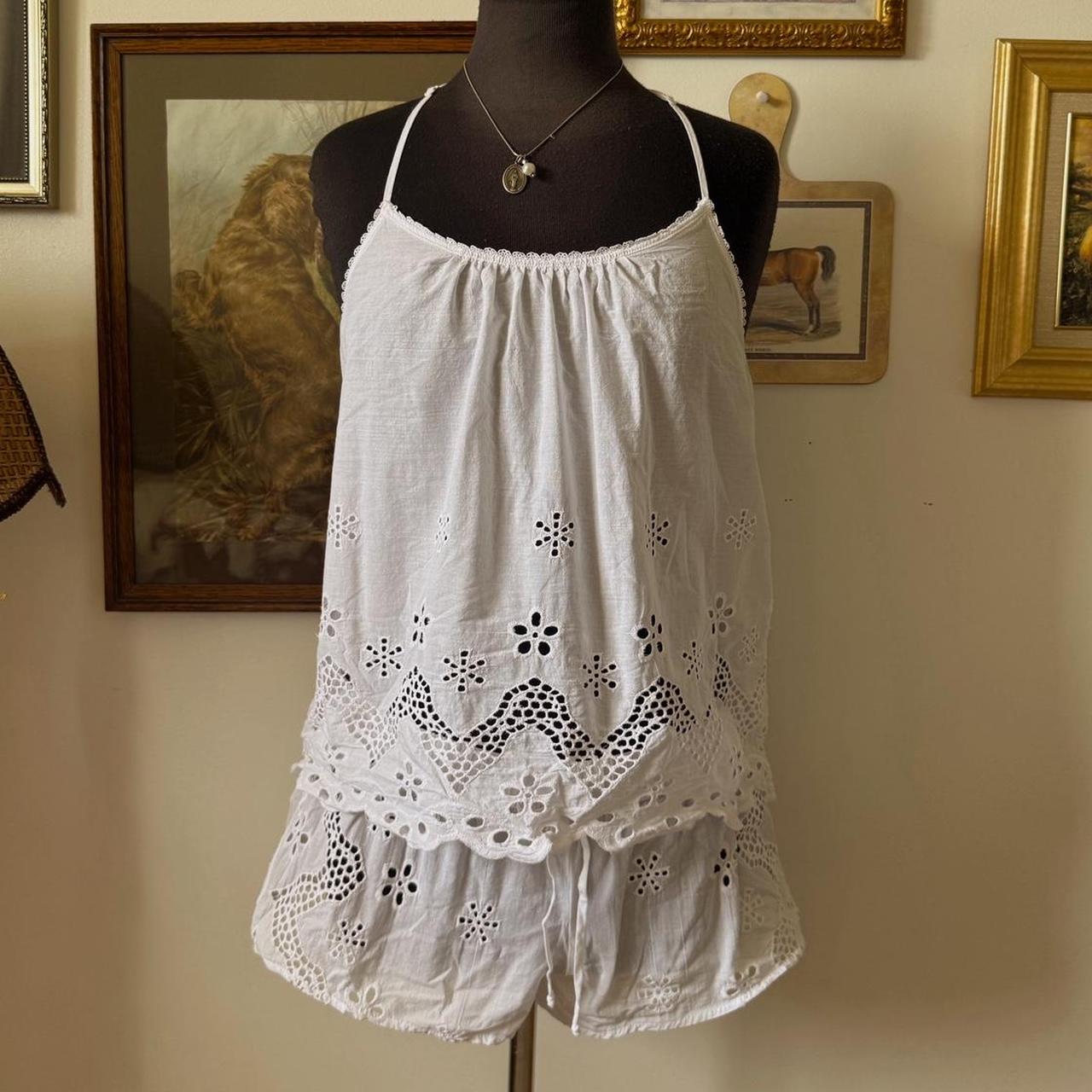 White cotton eyelet tank & shorts set (L)