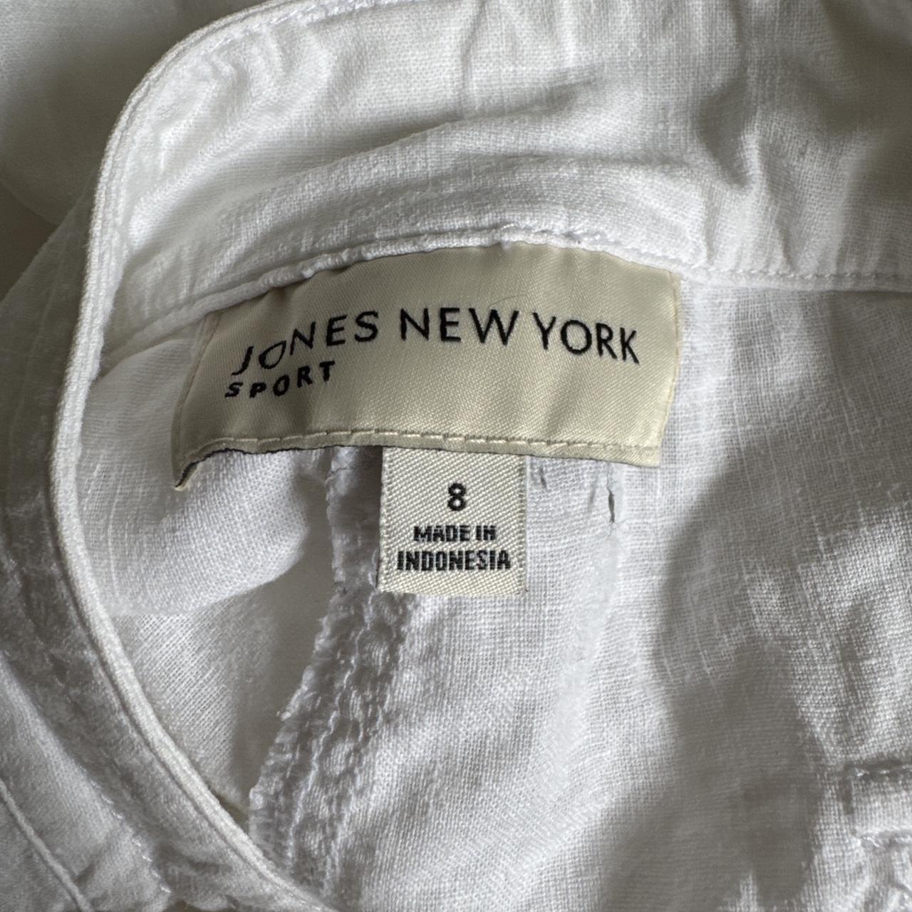 White cargo capri pants (M)