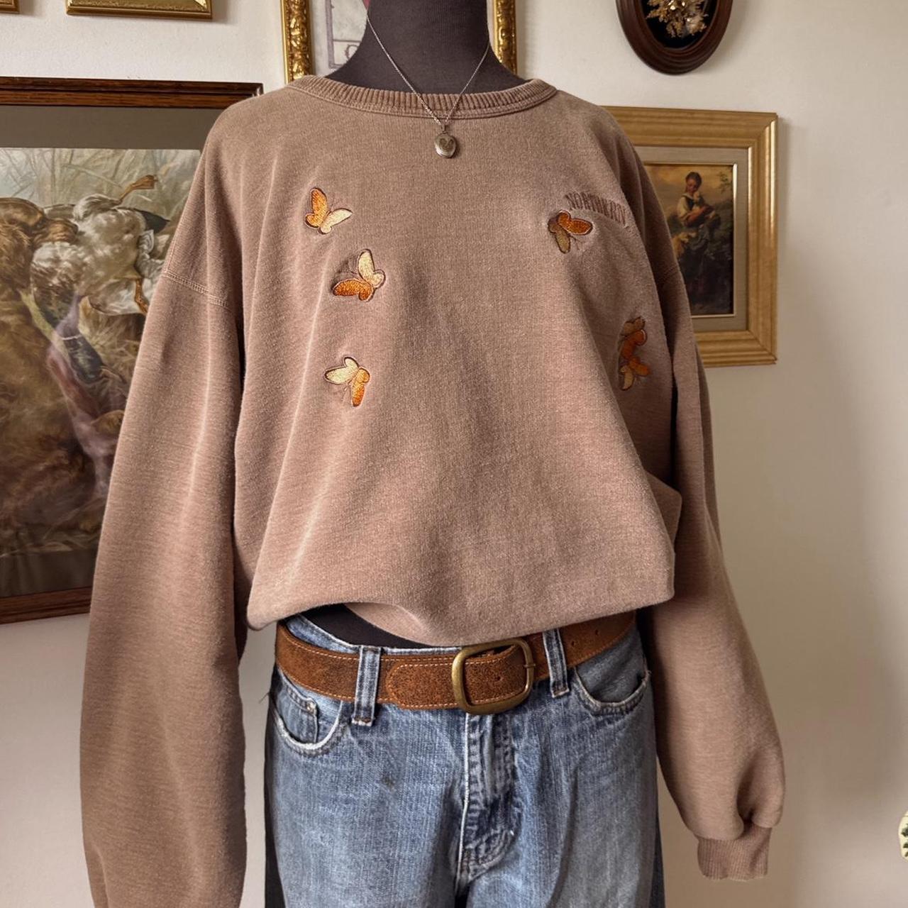 Cozy butterfly sweatshirt (XL)