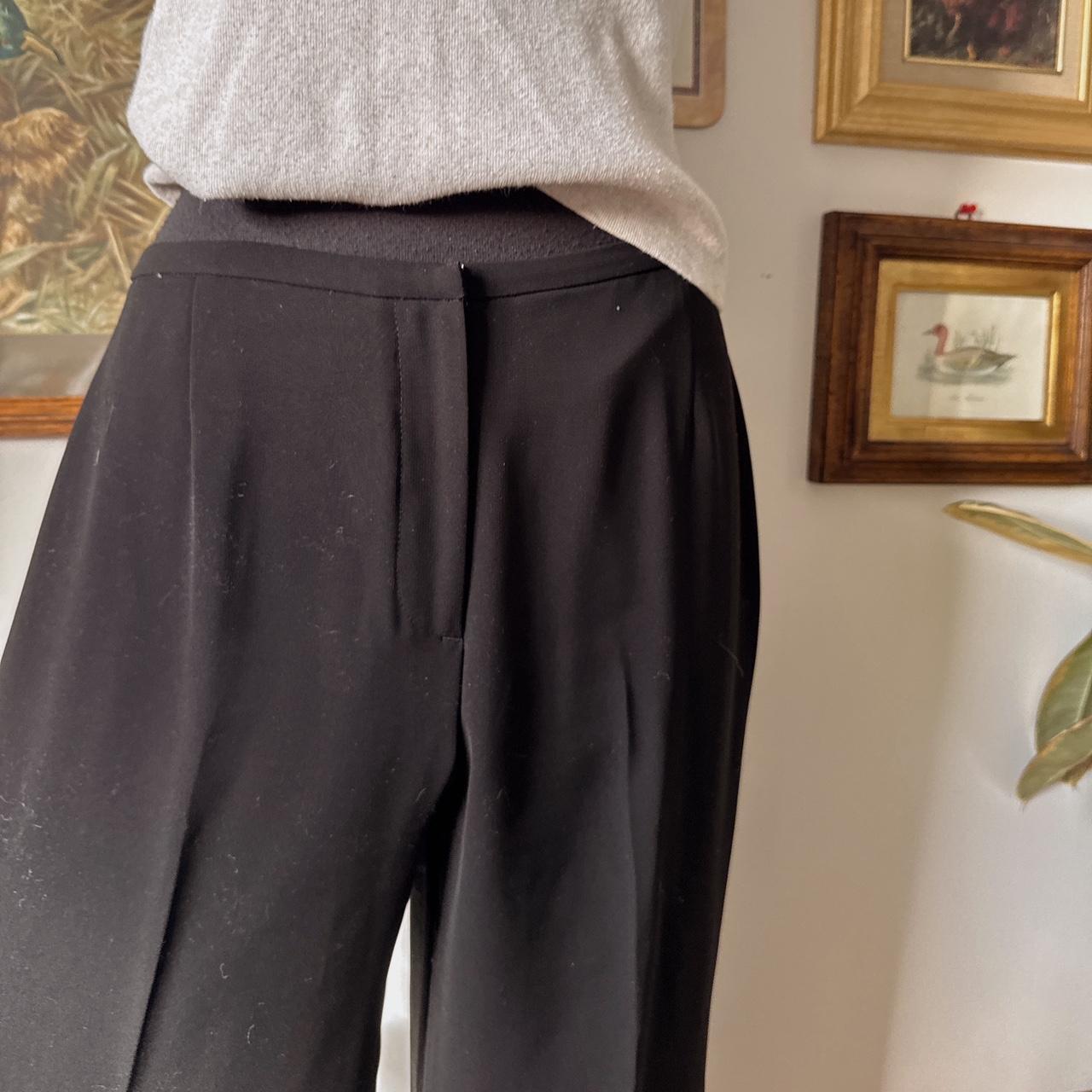 Black pleated trousers (M)