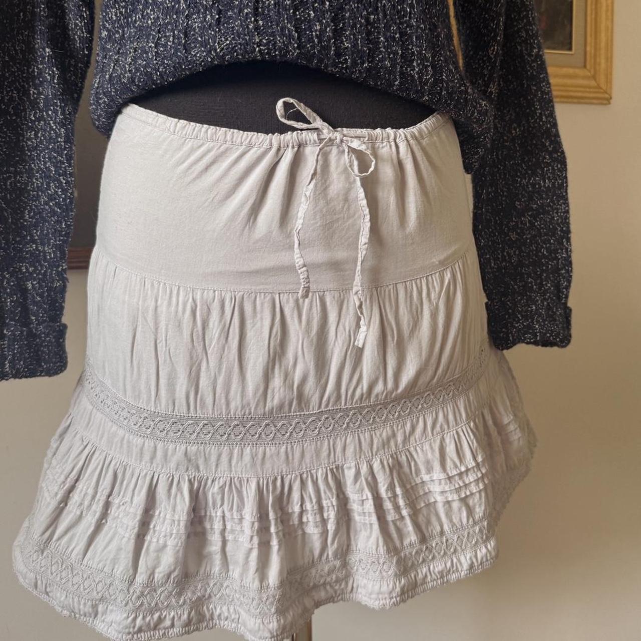 Light grey ruffle mini skirt (S)