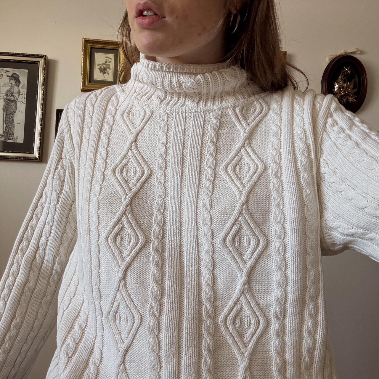 Cream white cable knit sweater (M)