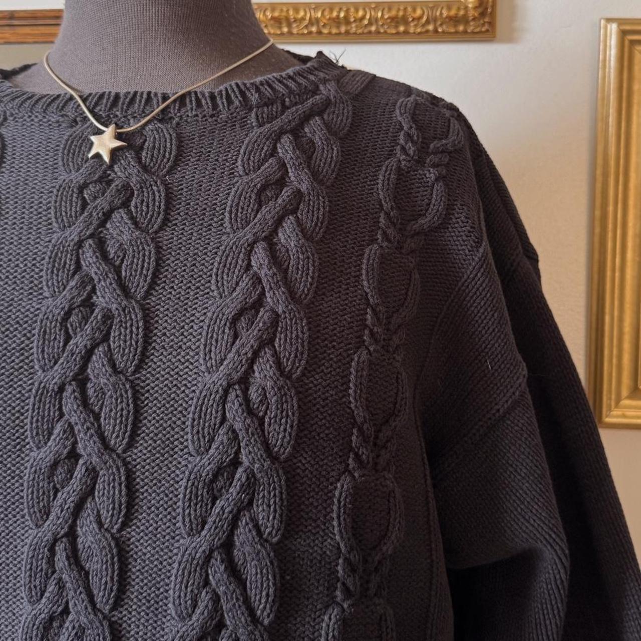 Black cotton cable knit sweater (L)