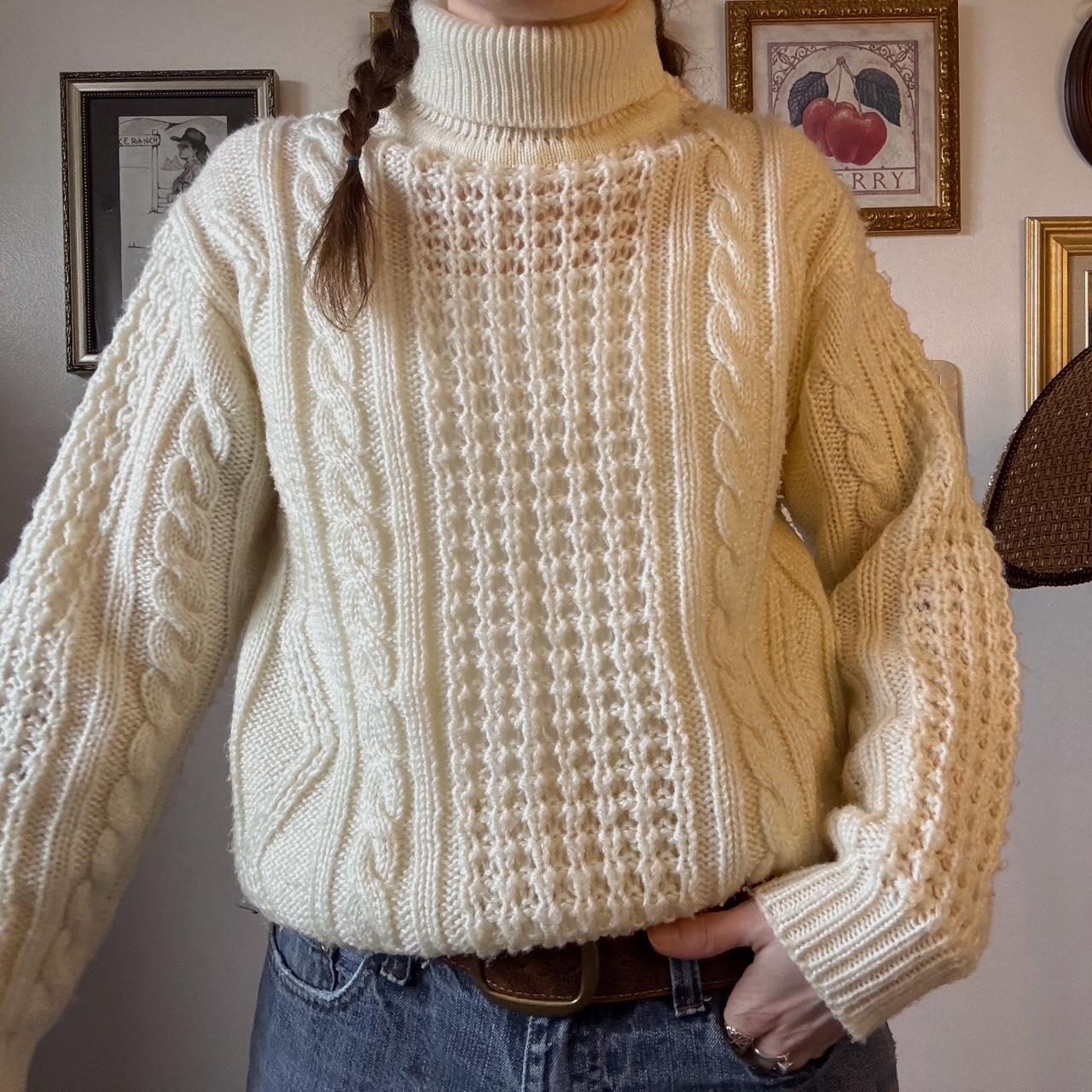 Cream cable knit turtleneck sweater (M)